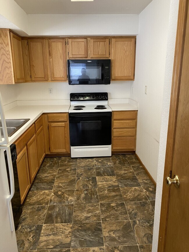 3438 Aldrich St, Lawrence, KS 66047 Townhome Rentals in Lawrence KS