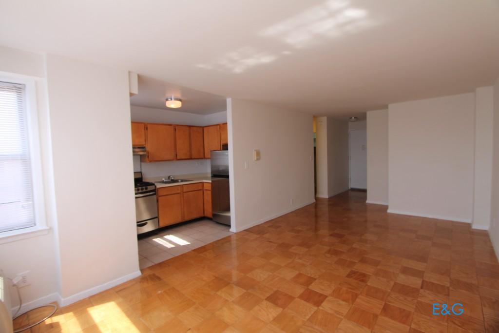 18311 Hillside Avenue Unit 5H, Queens, NY 11432 Room for Rent in
