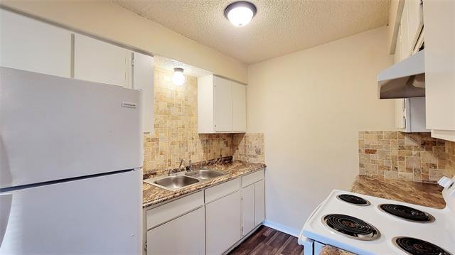 Building Photo - 202 Park Cir