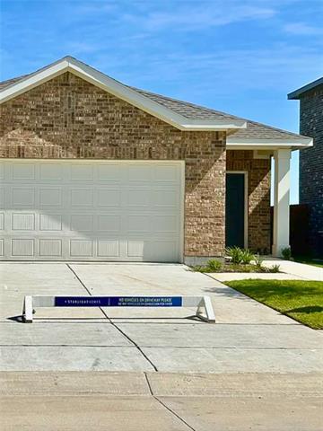 Building Photo - 5917 Sahara Dr