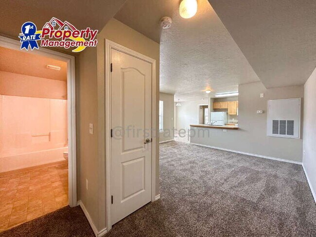 Building Photo - 11884 Cloverbrook Ln