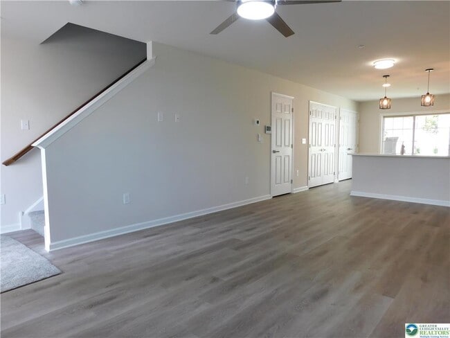 Building Photo - 330 E Frankford St