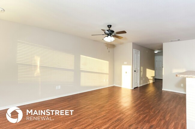 Foto del edificio - 10748 Many Oaks Dr