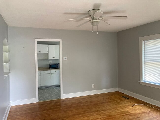 Building Photo - Rental Amount REDUCED!