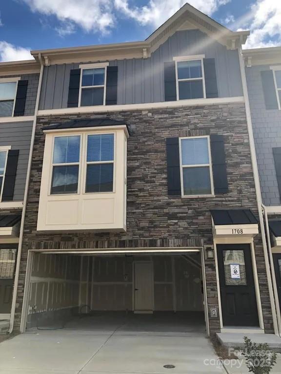 Building Photo - 1708 Town Oak Ln Building Photo - 1708 Town Oak Ln