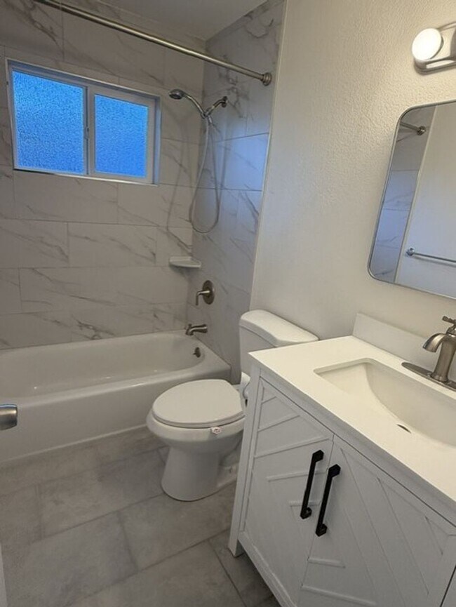 Building Photo - Home For Rent in Fair Oaks, CA