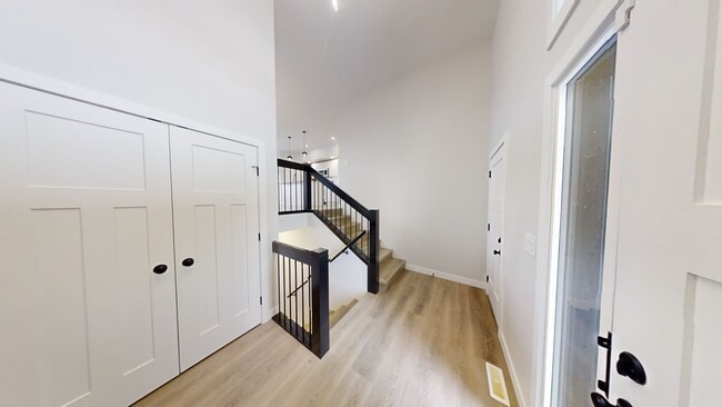 Building Photo - 10669 133 Ave.