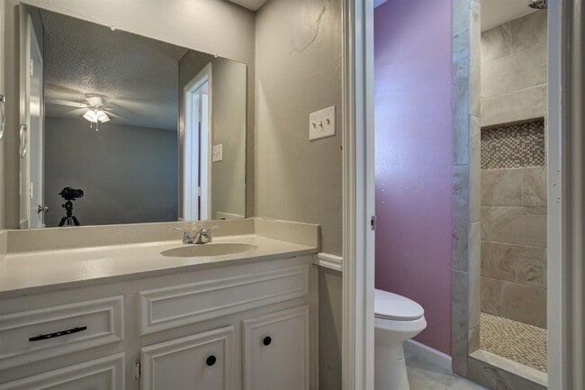 Building Photo - Pre-leasing this Beautiful 3/2/2 Home! Available JULY 1st