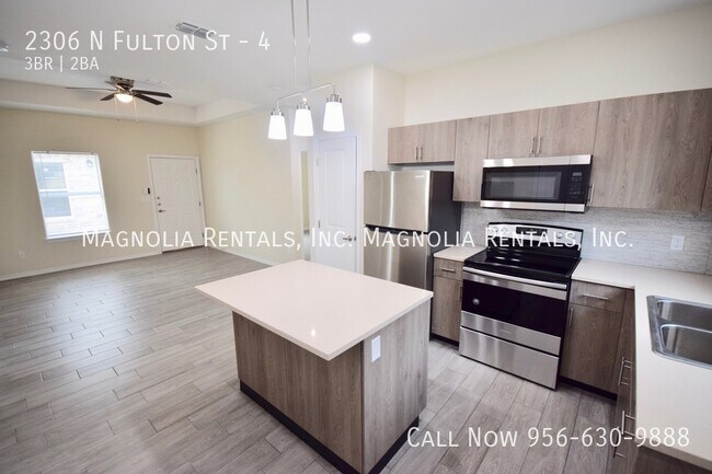 Foto del edificio - 1st Month Free with 13 Month Lease
