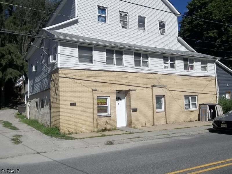 335 Rutherford Ave Unit 1, Franklin, NJ 07416 Room for Rent in