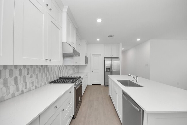 Building Photo - 31502 San Floro Dr