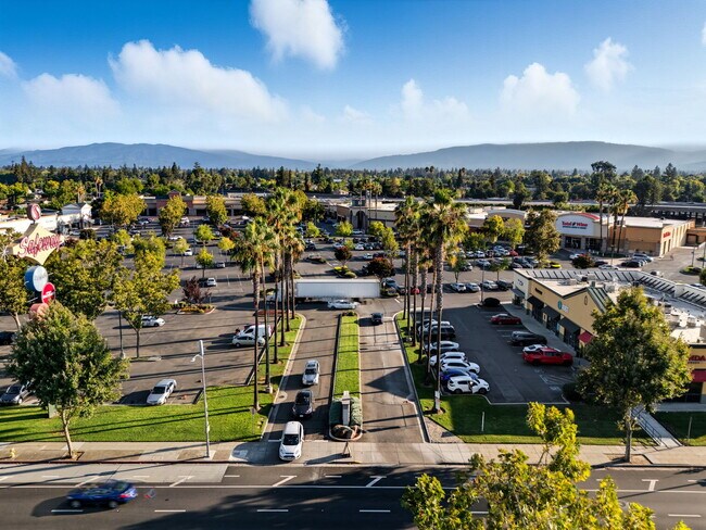 Foto del edificio - Stevens Creek Villas