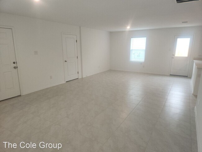 Building Photo - 3 br, 2 bath House - 2629 Kingsman Dr