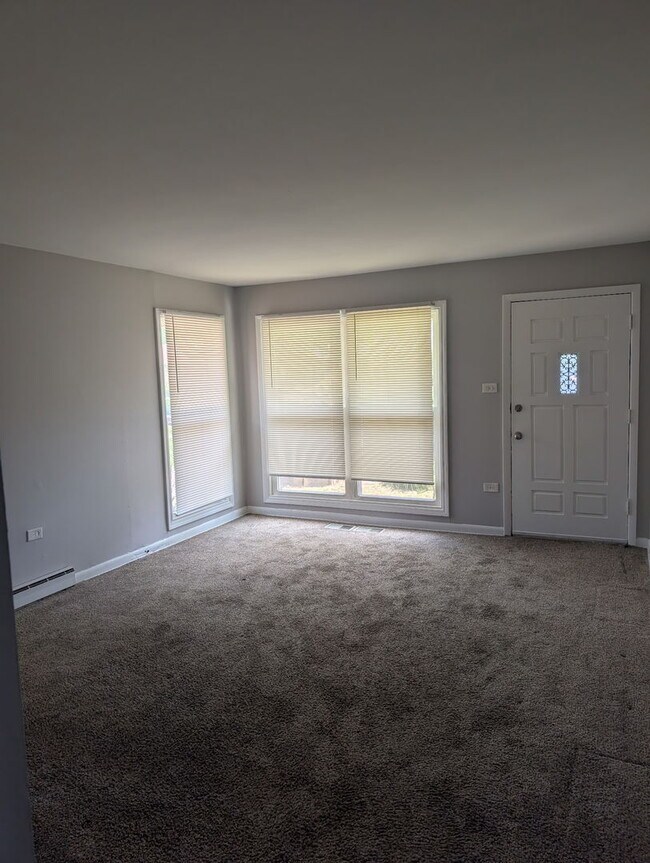 Foto del edificio - 14738 Blackstone Ave