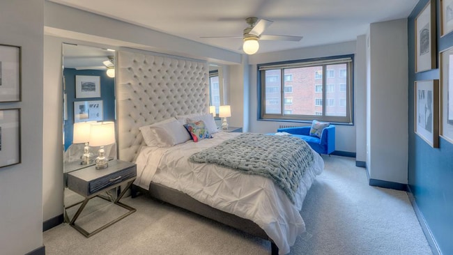 Foto del edificio - 1358 N Lake Shore Dr