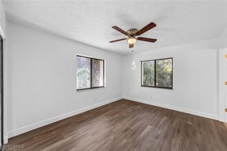 Building Photo - 1106 SE 8th Terrace