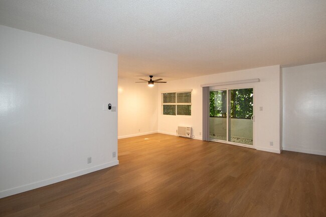 Foto del edificio - 10855 Morrison St