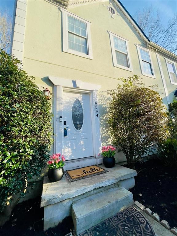 Foto del edificio - 6594 Meadow Green Cir