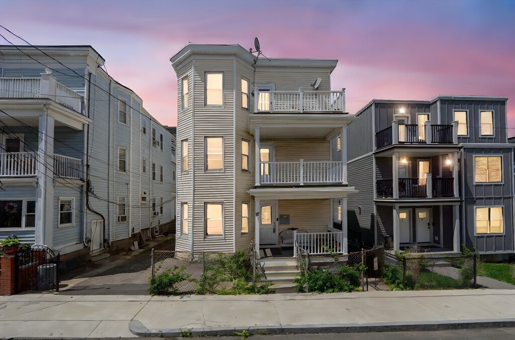 Foto principal - 17 Hillsboro St