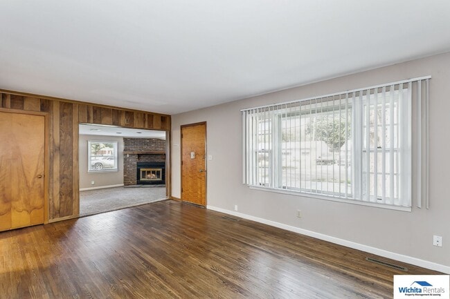 Building Photo - 3 bedroom 1 bath home