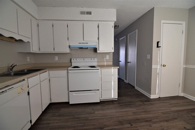 Foto del edificio - 7653 Hunters Ridge Ln