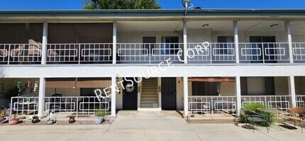 Building Photo - 708 Santa Barbara Dr W