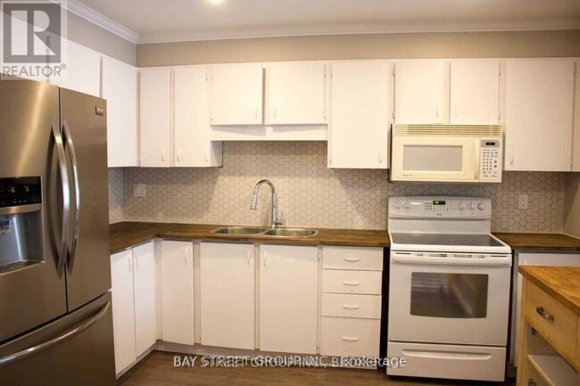 Photo du bâtiment - 1550 Grosvenor St