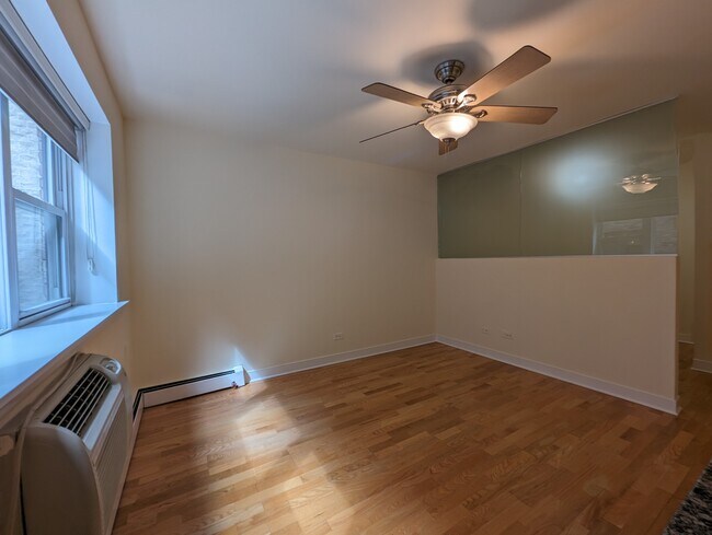 Foto del edificio - 618 W Wrightwood Ave