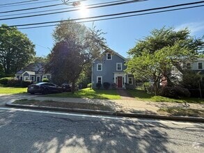 Building Photo - 581 Grove St