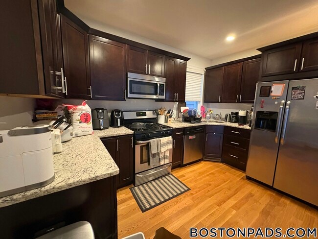 Foto del edificio - 16 Washburn St