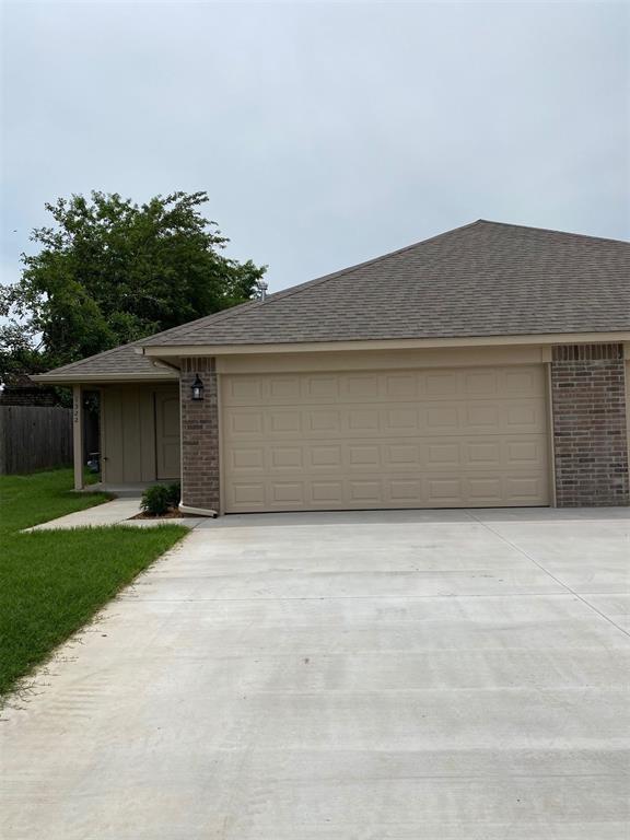 Foto principal - 1320 E Cavanaugh St