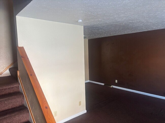 Foto del edificio - Charming 2-Bedroom Property in Prime Location