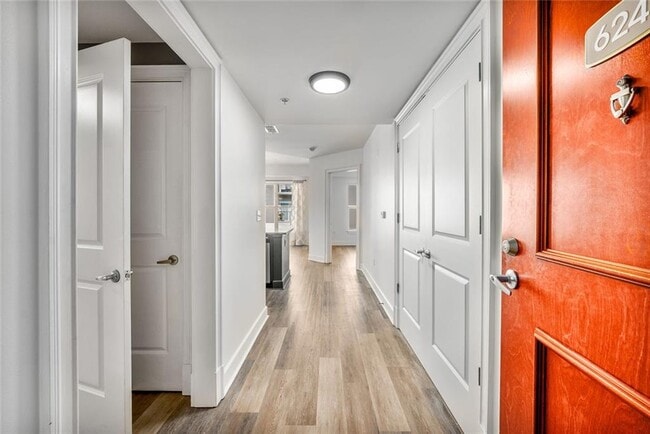 Building Photo - 200 River Vista Drive