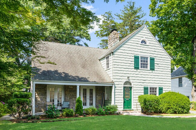 Foto del edificio - 224 Mamaroneck Rd
