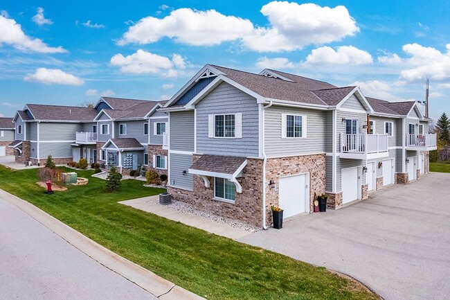 Building Photo - CRANBERRY CREEK APARTMENTS