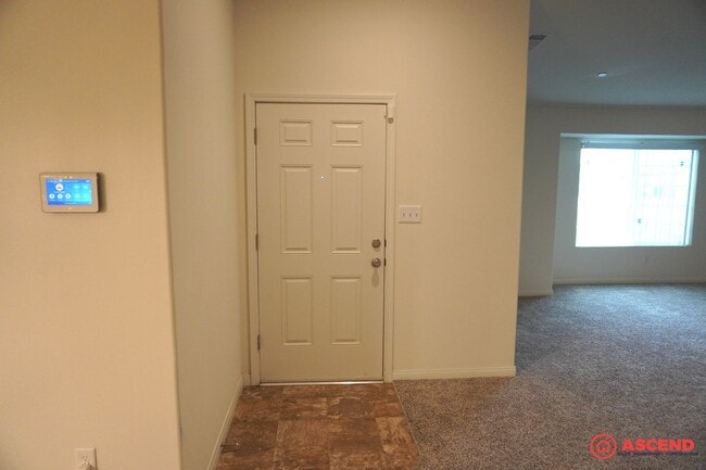 Building Photo - Beautiful Home Located in the Southeast!