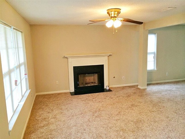 Building Photo - 4 br, 2.5 bath House - 3337 Glen Hollow Dr