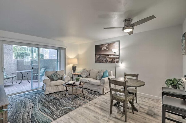 Foto del edificio - 7474 E Earll Dr