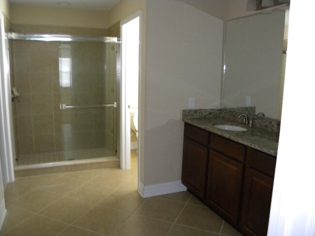 Foto del edificio - 7810 Tuscany Woods Dr