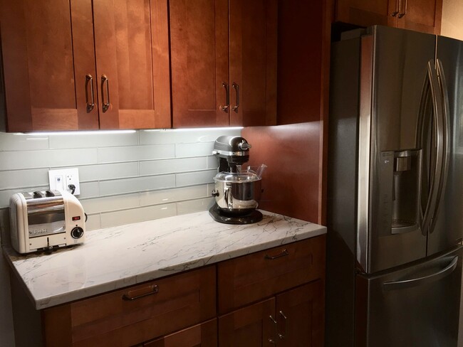 Kitchen - 718 Kirkland Cir
