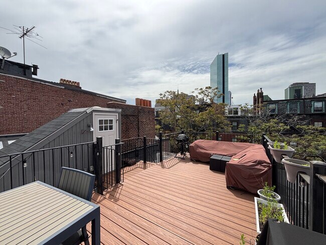 Foto del edificio - 241 Beacon St