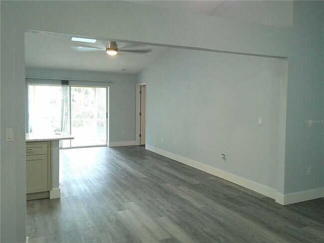 Foto del edificio - 534 Beal St NW