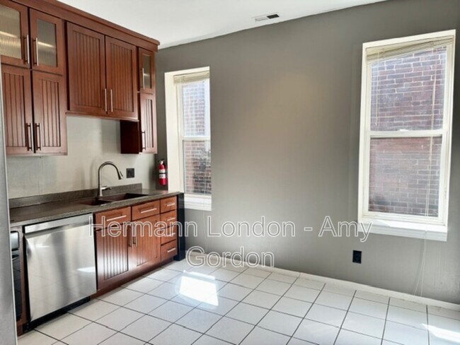 Foto del edificio - 4738 Olive St