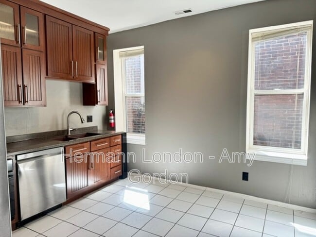 Building Photo - 4738 Olive St