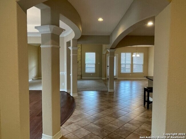 Building Photo - GOLD section of Bella Vista