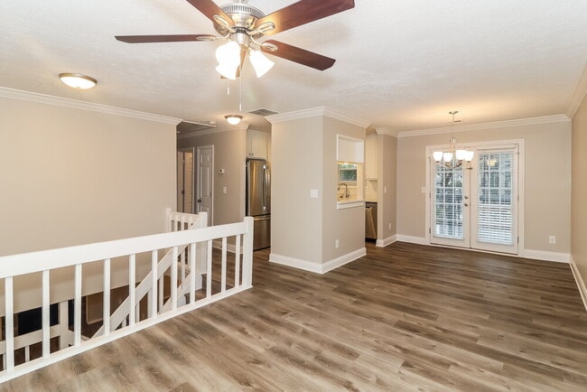 Building Photo - 140 Birch Rill Dr