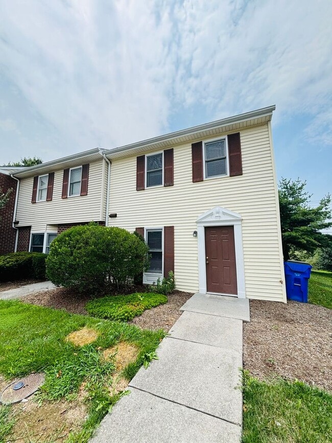 Building Photo - 2424 Ridge Rd