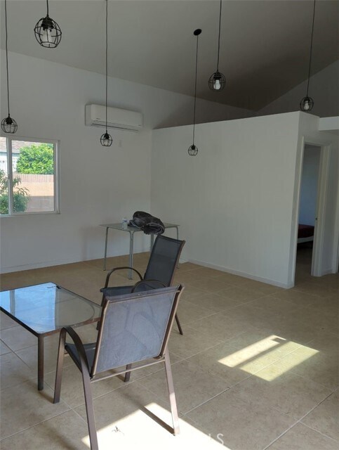 Foto del edificio - 5230 Montair Ave