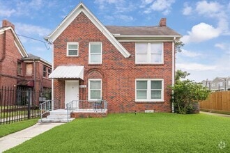 Building Photo - 2113 Berry St