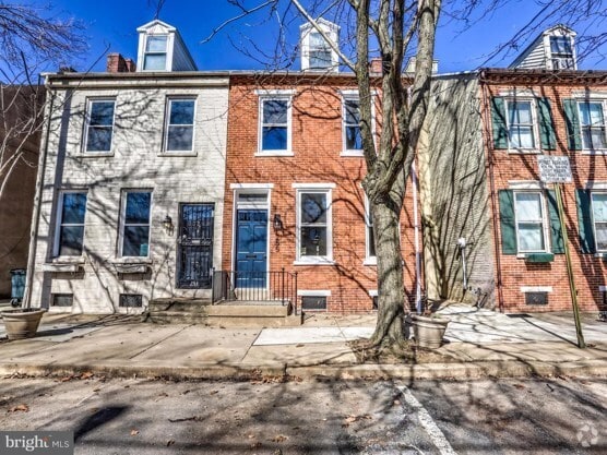 Building Photo - 255 New Holland Ave